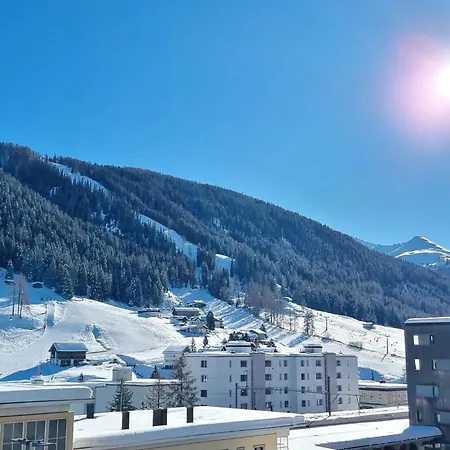 Executive Walk To Congress Centre * Davos